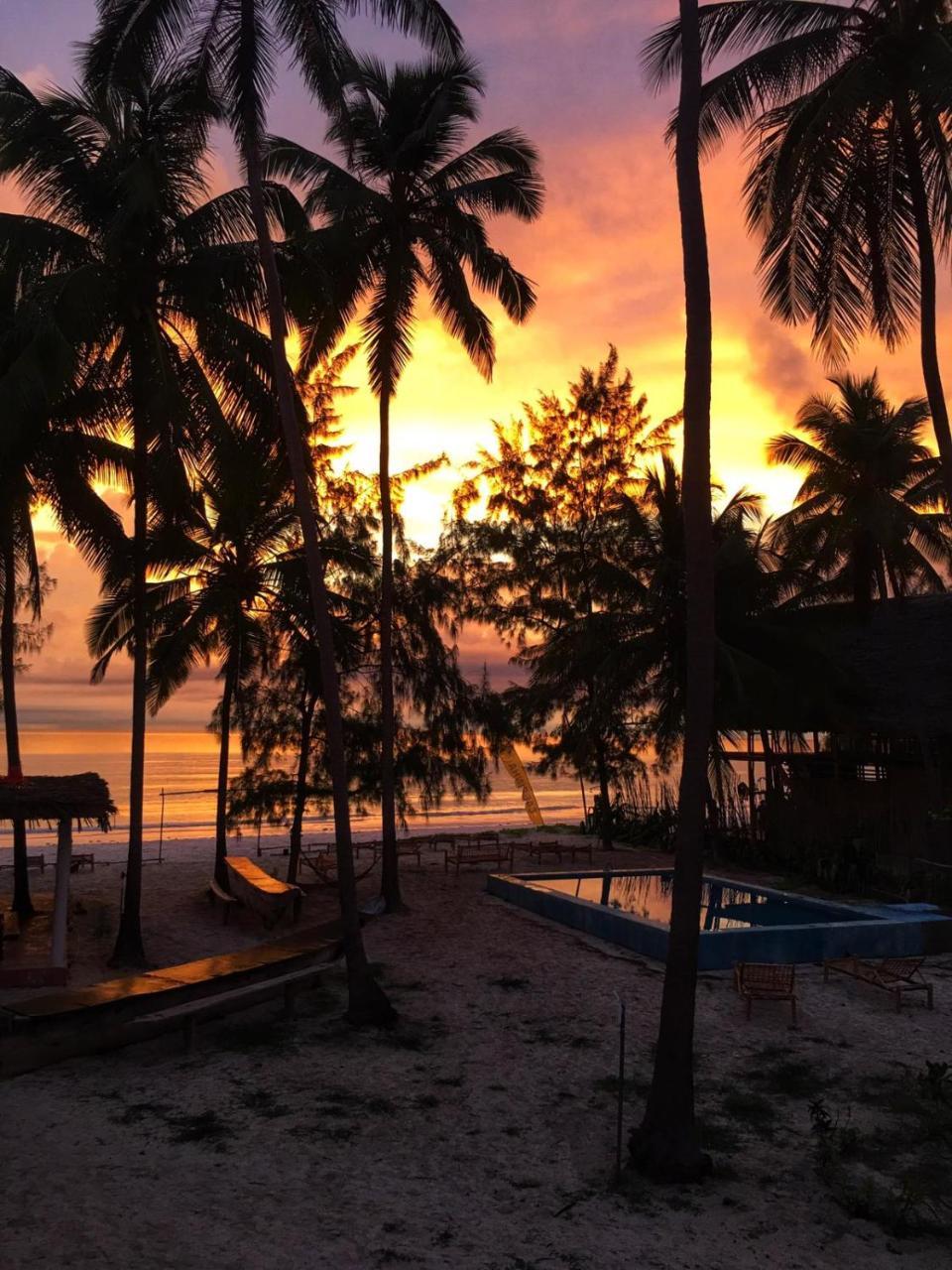 Drifters Zanzibar Vandrarhem Paje Exteriör bild